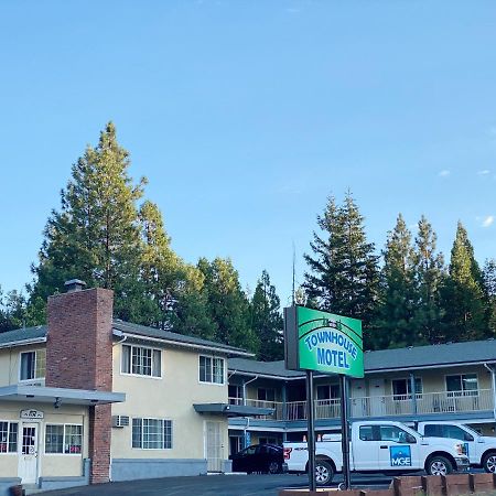 Townhouse Motel Уид Экстерьер фото