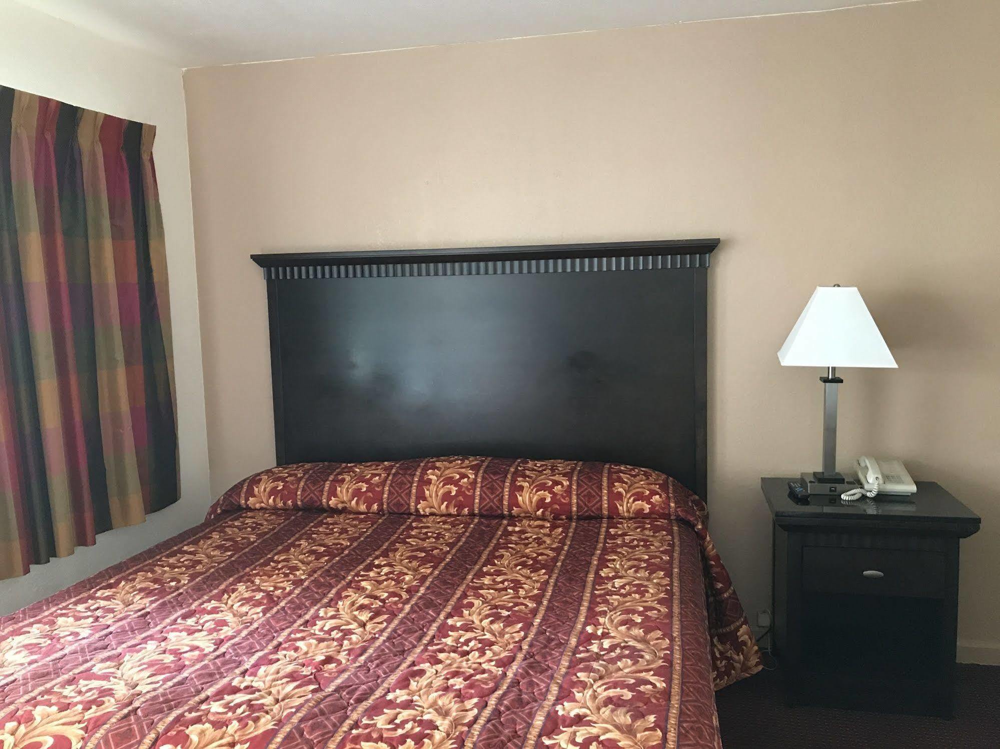 Townhouse Motel Уид Экстерьер фото